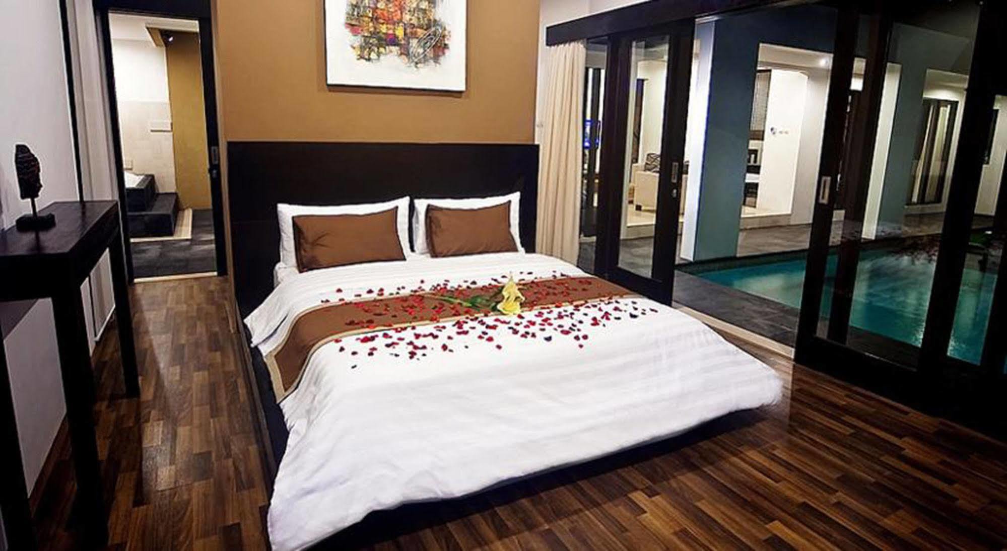 The Adnyana Villas & Spa Denpasar  Luaran gambar