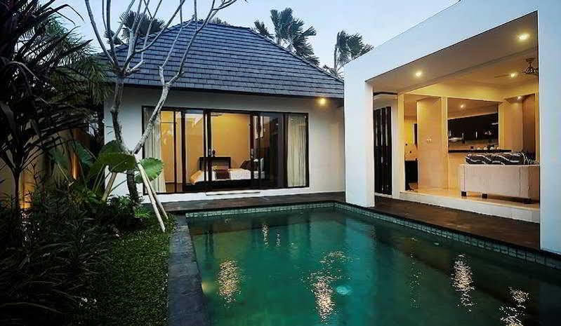 The Adnyana Villas & Spa Denpasar  Luaran gambar